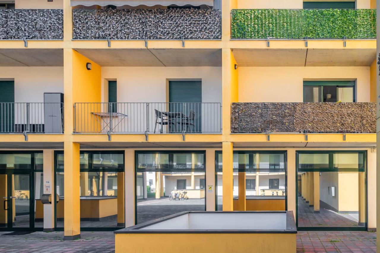 Parma Residential Apartment Con Balcone Exteriör bild