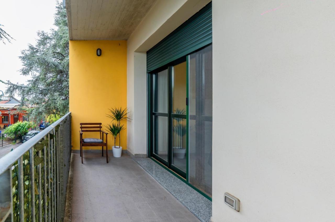 Parma Residential Apartment Con Balcone Exteriör bild